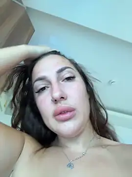 AleksandraRich online show from April 3, 1:14 am