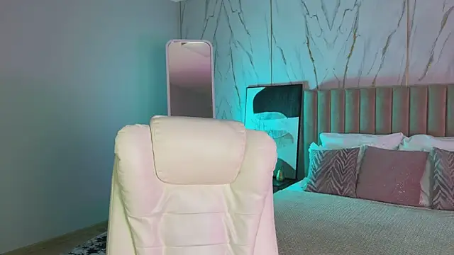  Vikky Moon  online show from September 30, 1:22 am