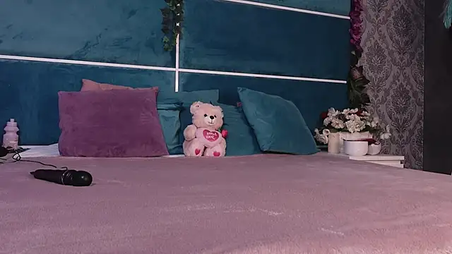 SunnyGlow online show from October 9, 4:49 am