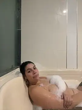 roldanmary online show from November 15, 4:08 pm