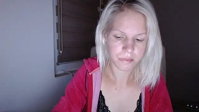 ElssaRush online show from September 19, 3:16 am