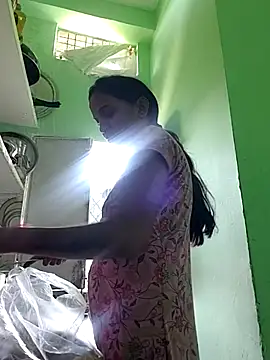 Hotty-Nidhi online show from October 11, 7:46 am