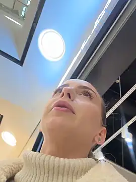 AlexisWhit online show from November 7, 9:04 am