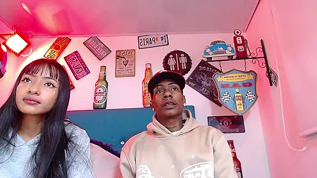 lili roussi online show from November 26, 12:33 am