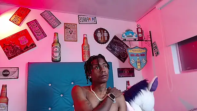 lili roussi online show from October 26, 1:12 am