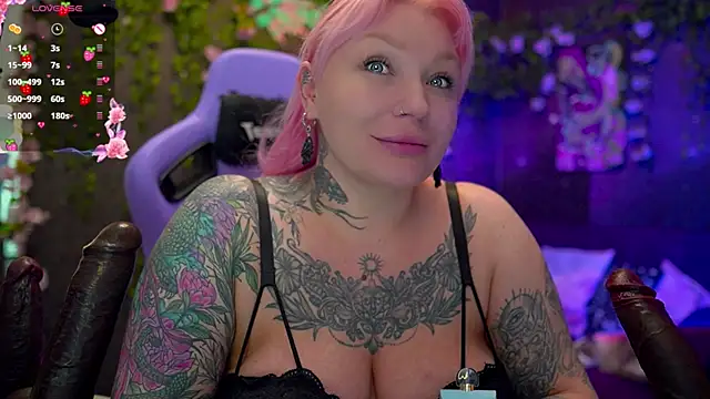 BlackedBarbie online show from October 17, 8:01 pm