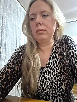 Irina3718 online show from February 11, 4:52 pm