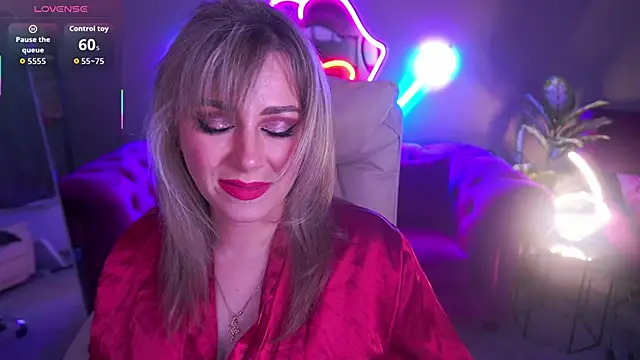 CandyLadyyy online show from March 18, 10:37 pm