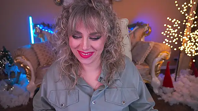 CandyLadyyy online show from December 15, 10:04 pm