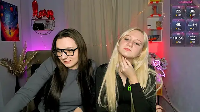 madam uliis online show from February 19, 5:56 pm