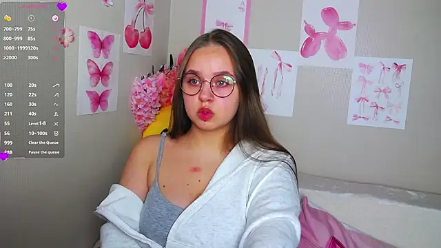 Lilysweet13 online show from September 26, 9:51 am