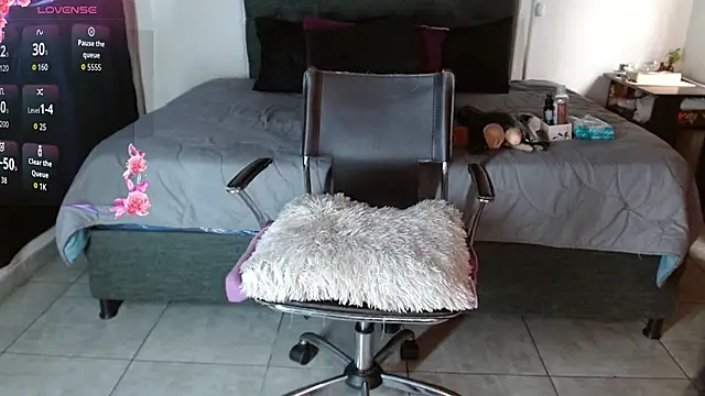 mia velvet1 online show from September 27, 2:02 pm