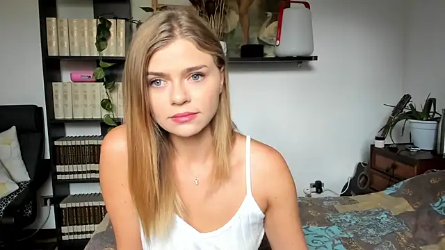 HaleyReedme online show from September 24, 7:51 am