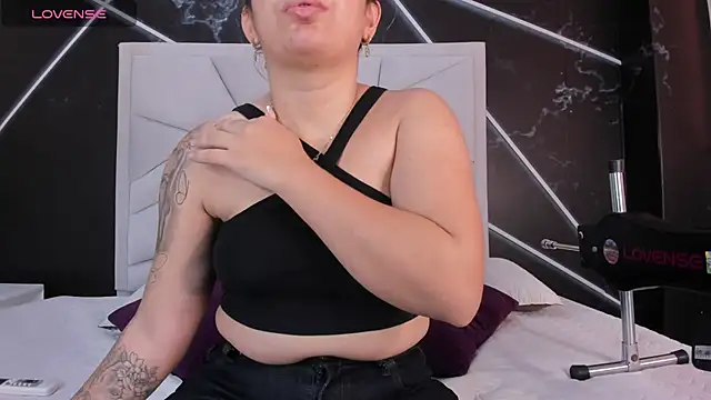 JulietSofia online show from July 13, 7:25 pm