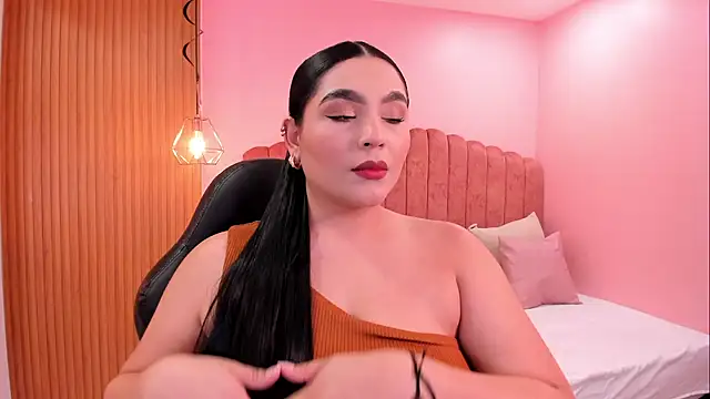 eva sainnt online show from November 4, 6:02 pm