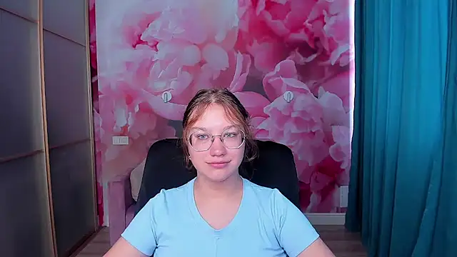 AngelinaLow online show from September 23, 11:41 am