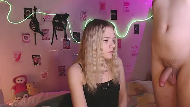 Your Horny Friends online show from October 30, 11:44 am