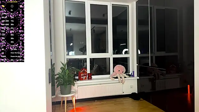 TwinTemptations online show from February 14, 9:28 pm