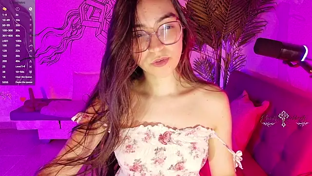 Emmi Roberts online show from March 29, 11:48 pm