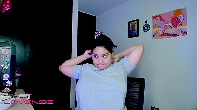 ashliecooperrr online show from December 19, 5:32 am