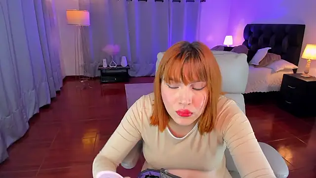 karla hill 28 online show from March 7, 3:13 am