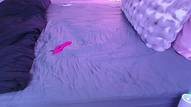 margot robbie7 online show from February 18, 12:43 am