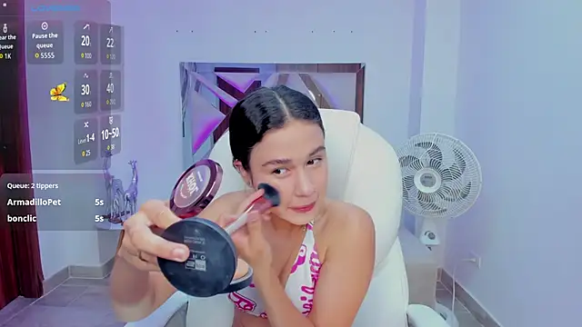 Danaa Rouse online show from October 3, 7:52 pm