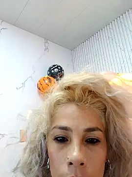 ferchisconejita online show from October 27, 4:57 pm