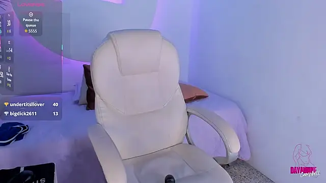 Dayanne campbelll online show from November 5, 10:48 pm