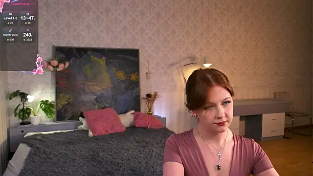 AmberPaws online show from December 14, 11:10 pm