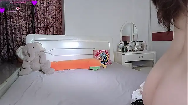 MIAOMIAO BABY online show from July 15, 3:39 pm
