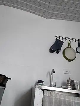 Elowyn online show from September 12, 3:08 pm