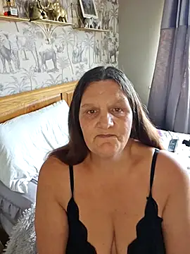 MissQueenBeex online show from October 24, 11:50 am