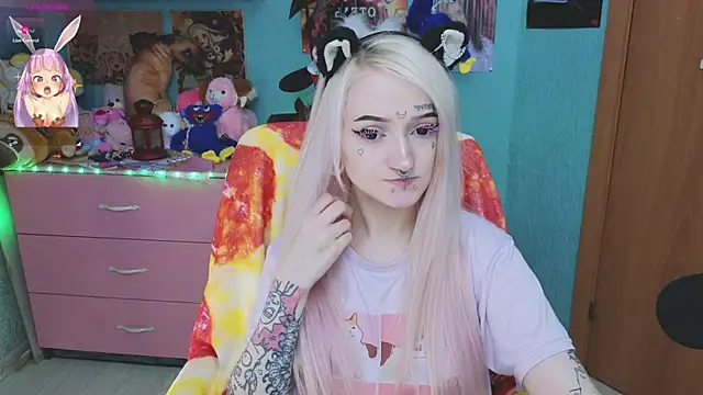 Manuela unicorn online show from November 13, 8:30 pm