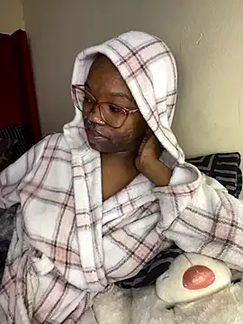 YummyMelanin117 online show from December 22, 3:53 am