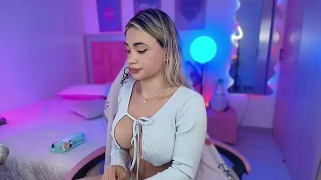 lunesweet online show from October 8, 6:34 pm