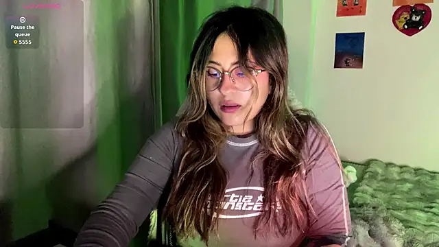 emma  bell  online show from September 8, 11:26 pm