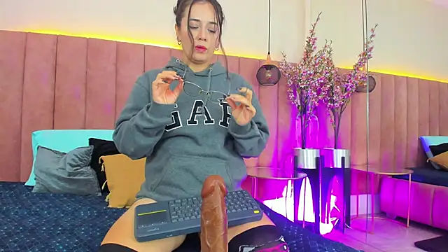 MeliissaAdamss online show from September 19, 9:47 pm