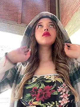 Baby  Otaku online show from February 3, 5:17 pm