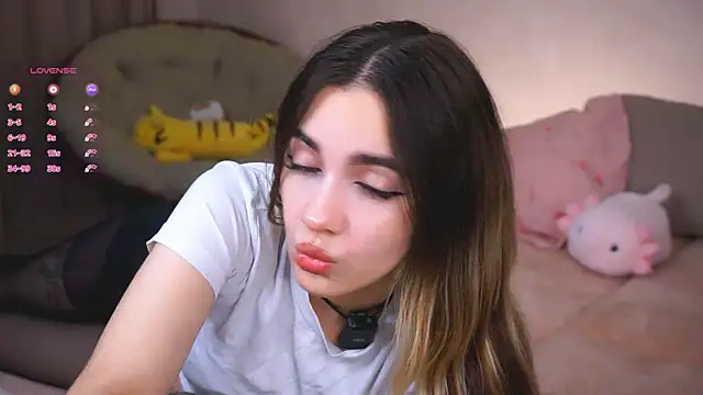 CupSizeGirl online show from September 17, 4:49 pm