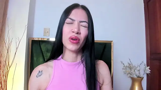 AbbieJoness  online show from October 6, 11:38 am