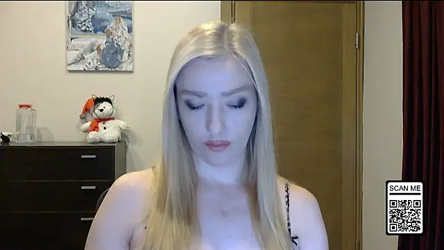 Wild Silk Desire online show from December 5, 3:35 pm