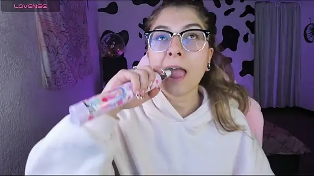 abbie jensen  online show from January 16, 5:14 am