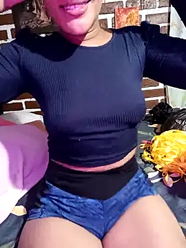 Cataleya-black online show from May 8, 12:03 am