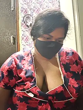 Liyaa 24 online show from April 16, 8:08 pm