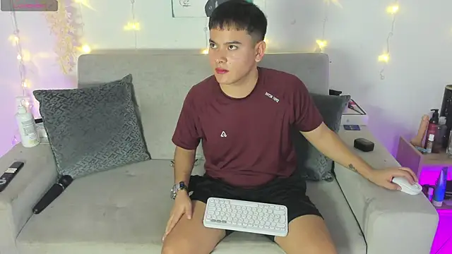 Young Ben online show from June 4, 1:48 pm
