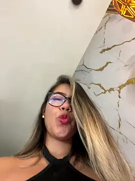 sara calderon online show from September 9, 1:22 pm