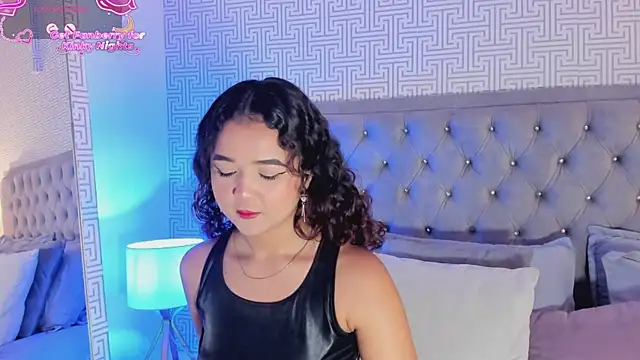 Evaa Lunna  online show from December 20, 9:19 pm