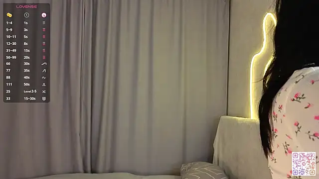 AlodiaAxley online show from October 5, 6:24 pm