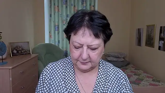 Margo Moll online show from December 4, 7:32 am